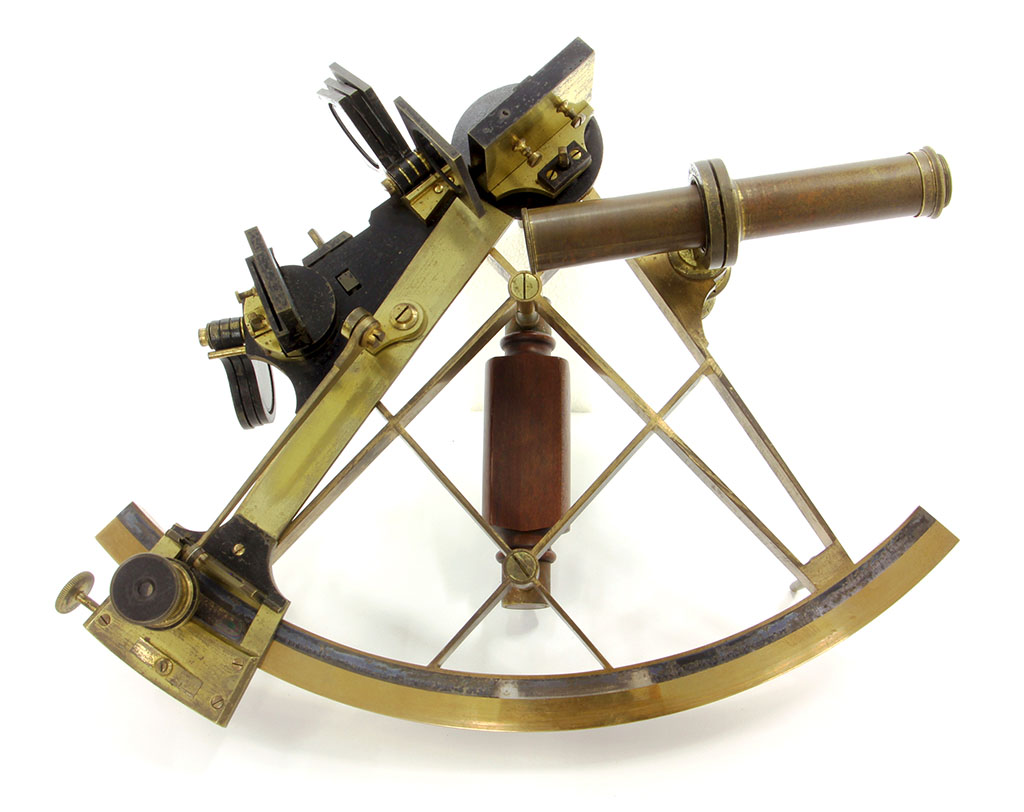 The figure shows a Molteni sextant of the heritage collection at the TUDelft.